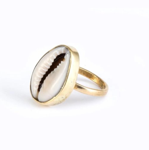 Cowrie Ring